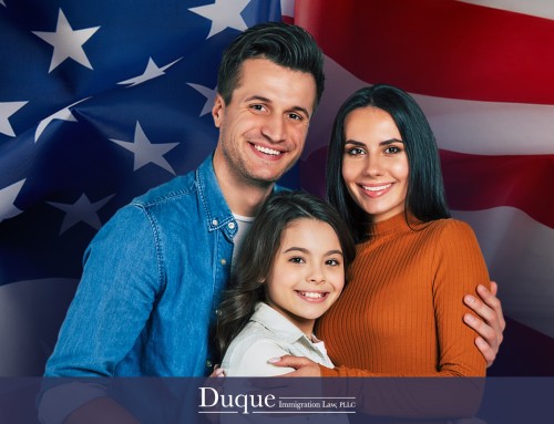 ¿Quiere Traer a Su Familia a Vivir en los Estados Unidos?